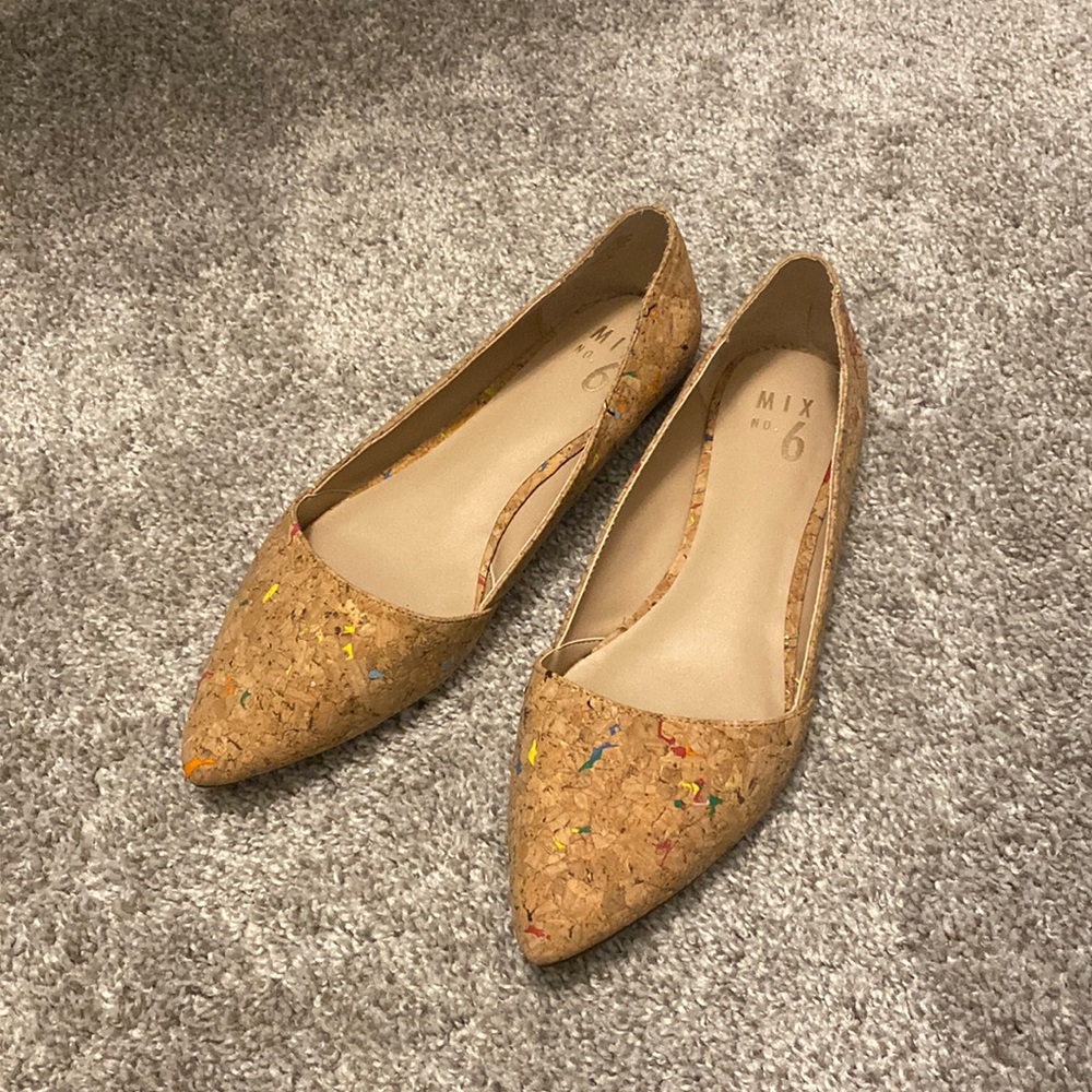 Mix No 6 flats NWOT